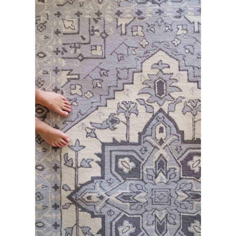 Rowe Medallion Oriental Area Rug in Blue/Gray/Ivory, Rectangle 5' x 8'