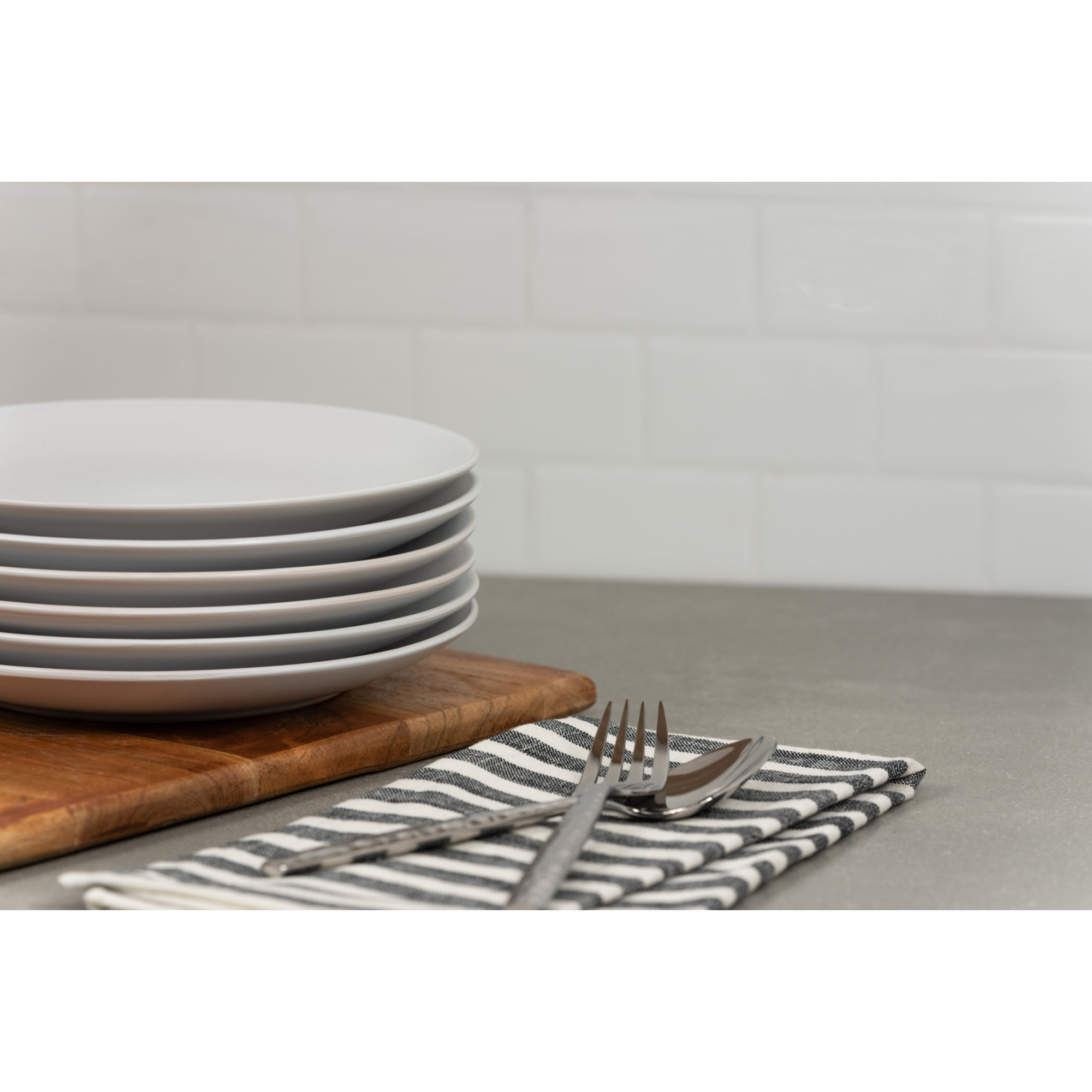 Wazee Matte 7.75" Salad Plate, White