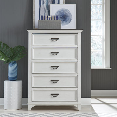 Commode à cinq tiroirs