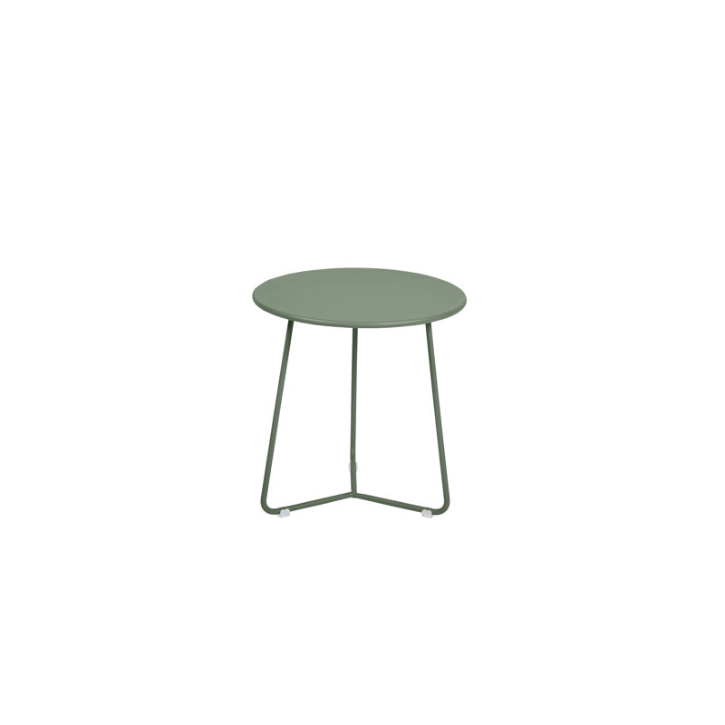 Cocotte Outdoor Round Side Table, Cactus, 17" H x 17.5" L x 17.5" W