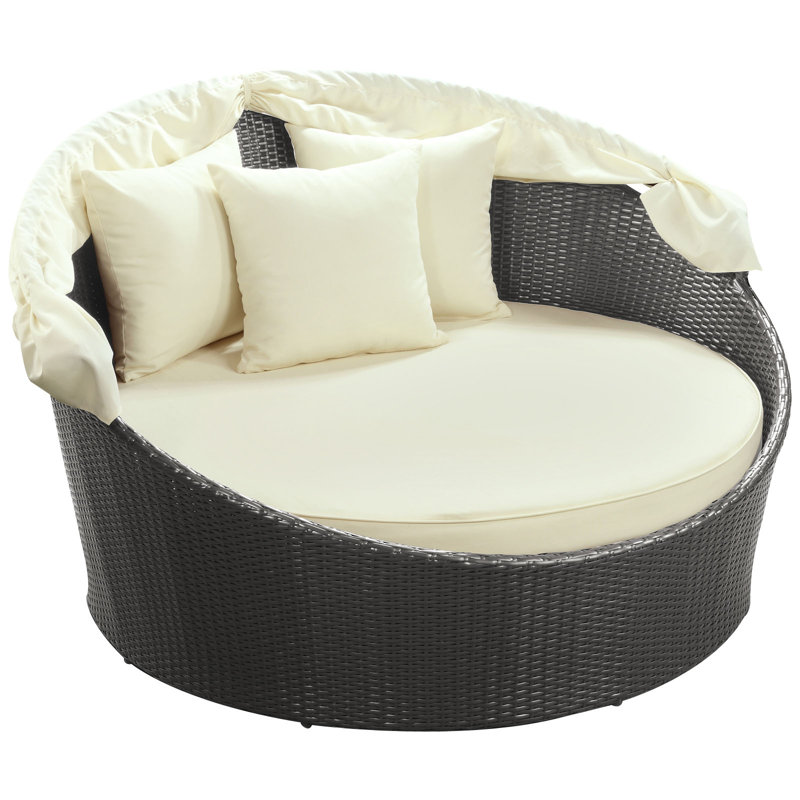 Siesta Outdoor Rattan Canopy Bed