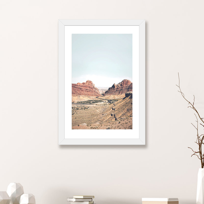 Photographie « arizona road », H 24 po x l 16 po x P 1 po, Papier avec cadre blanc