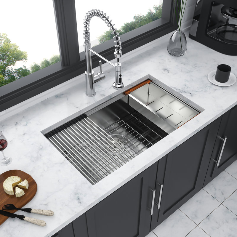Évier de cuisine encastré de 30 pouces, acier inoxydable 304 de calibre 16, fonctionnement silencieux avec coussin de 3 m, et options de poste de travail interchangeables