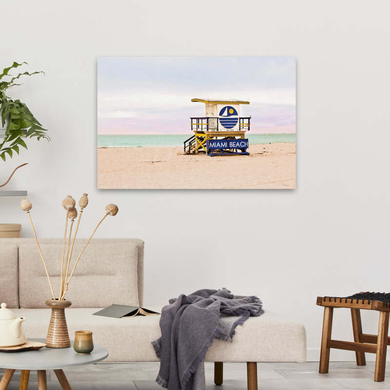 South Beach Beacon - Coastal Contemporary, H 36 po x l 24 po