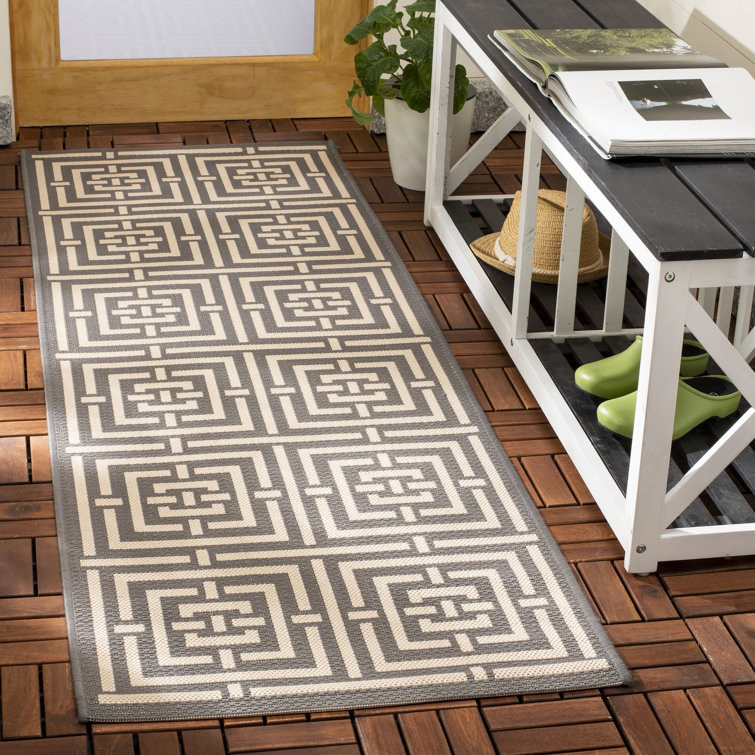 Arneshia Geometric Grey/Cream Indoor/Outdoor Area Rug