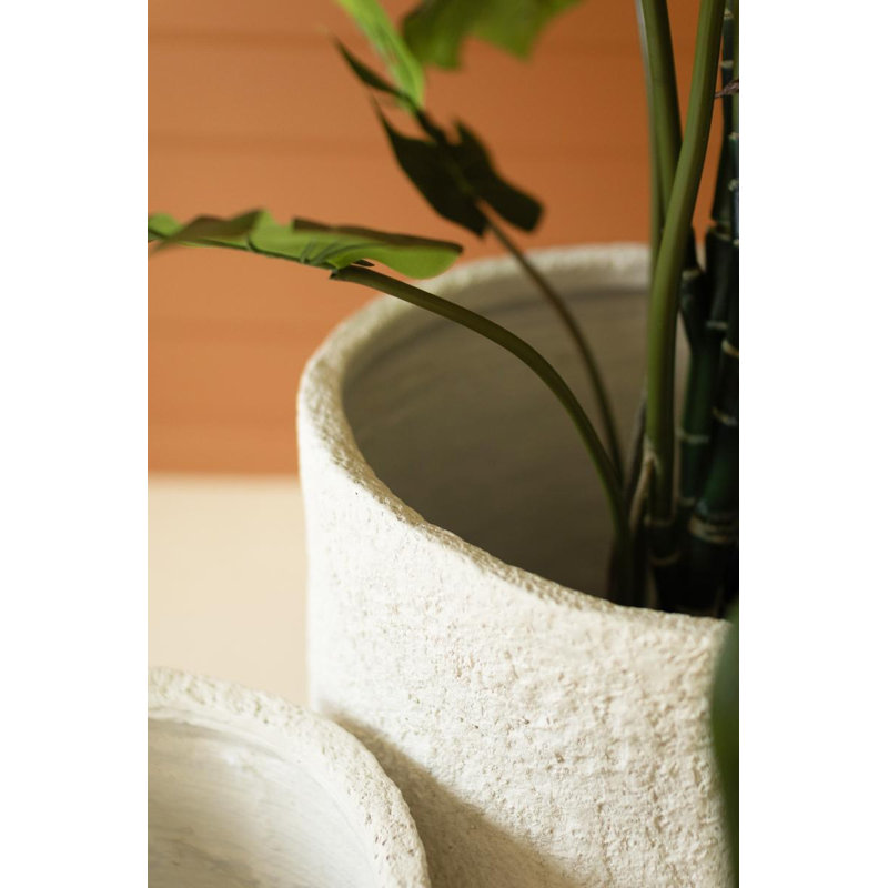 Ensemble de trois jardinières en pierre Kalalou