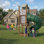 Portique en métal avec glissoire, échelle d'escalade, balançoire à bascule et panier de basketball pour enfants de 3 à 10 ans