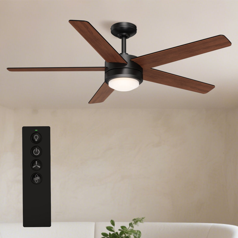 Ventilateur de plafond noir mat Jet5 de 52 po avec pales réversibles en noyer / noir, lumière DEL et télécommande