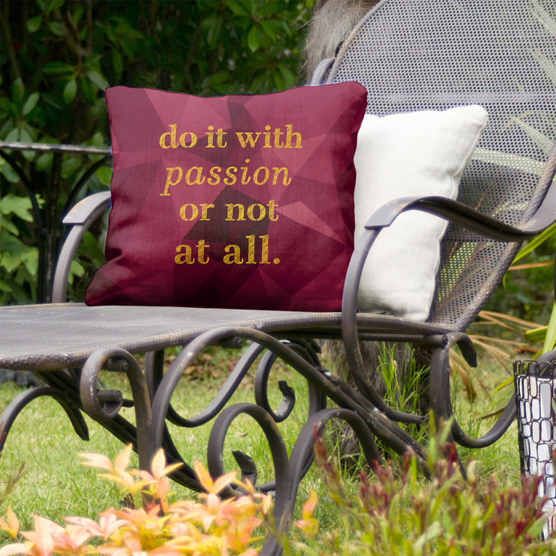 Coussin intérieur/extérieur d’inspiration passion, 18 po x 18 po, Spinelle / or