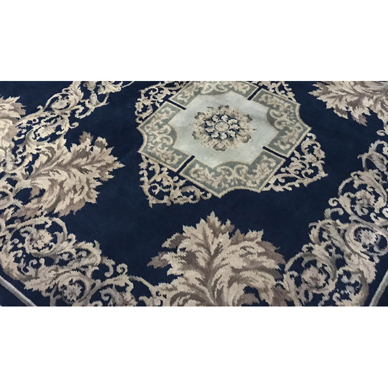 Tapis noir de haute qualité noué à la main