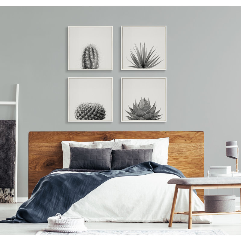 «Sylvie Haze Agave Succulent», toile encadrée par le studio créatif 22 x 22 blanc, Cadre blanc