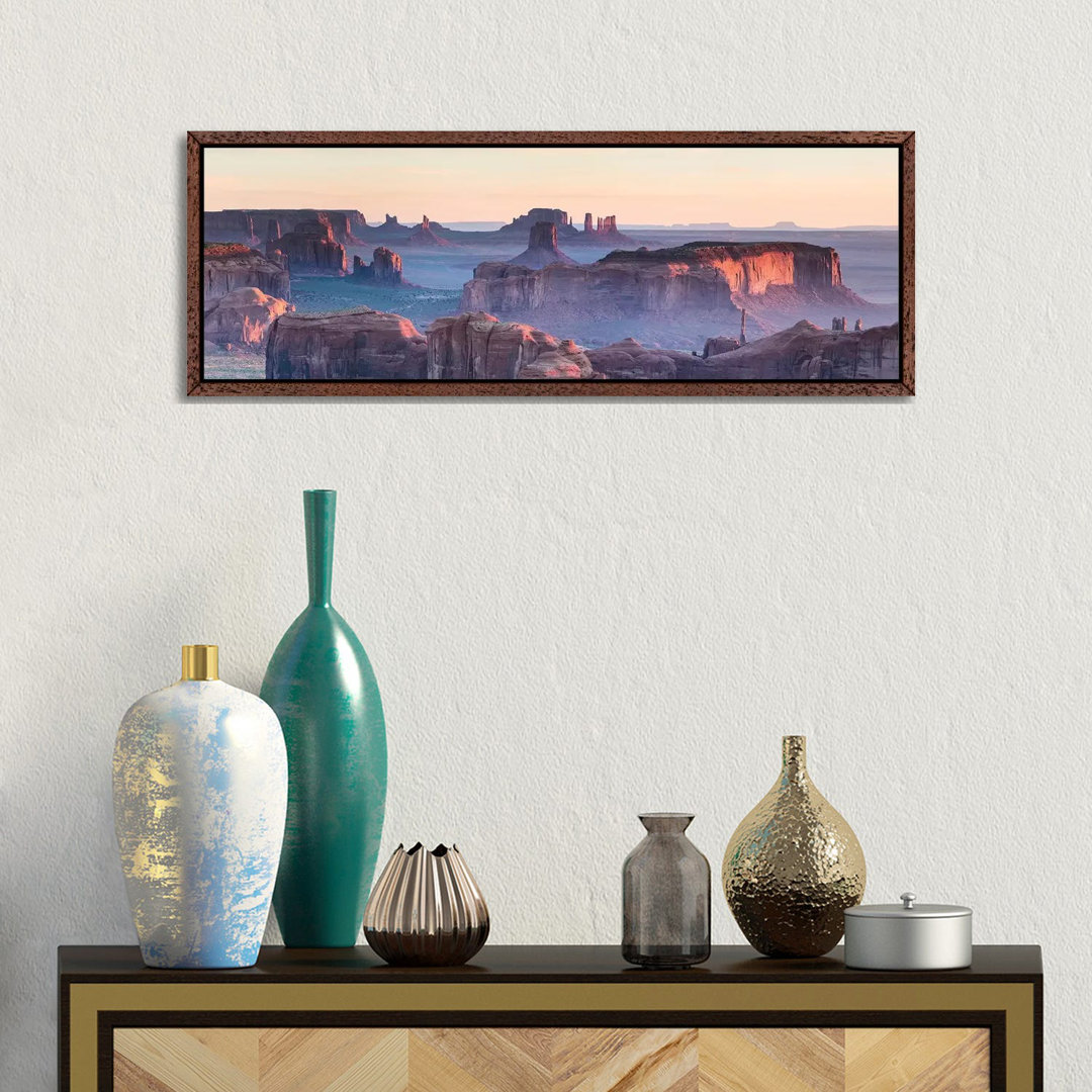 Hunt's Mesa Panoramablick, Monument Valley II von Matteo Colombo - Panoramaleinband auf Leinwand Giclée auf Leinwand