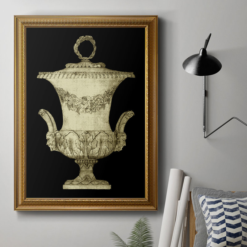 Garden Antiquities III, toile encadrée de qualité supérieure - prête à être accrochée, L 16 po x H 20 po