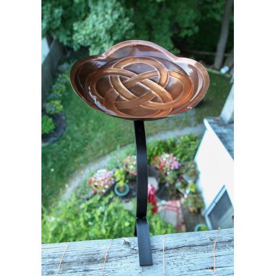 Dara Knot Birdbath with Rail Mount Bracket