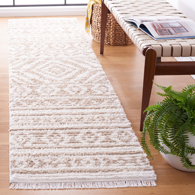Tapis beige / ivoire Belniak, Tapis de couloir 2 pi x 9 pi