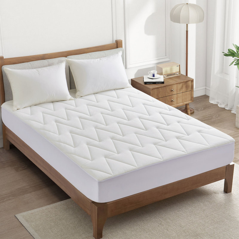 Cooling Waterproof Mattress Pad with Deep Pocket Fitted Skirt Polyline Quilt, King