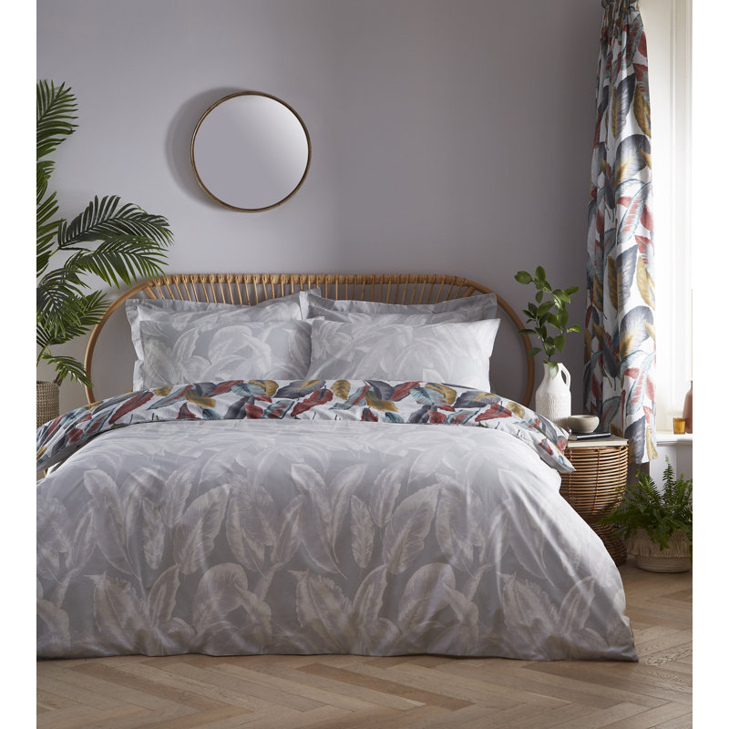 Shartlesville Polyester Floral Bedding with Pillowcases Included, Kingsize - 2 Standard Pillowcases, Dark Red