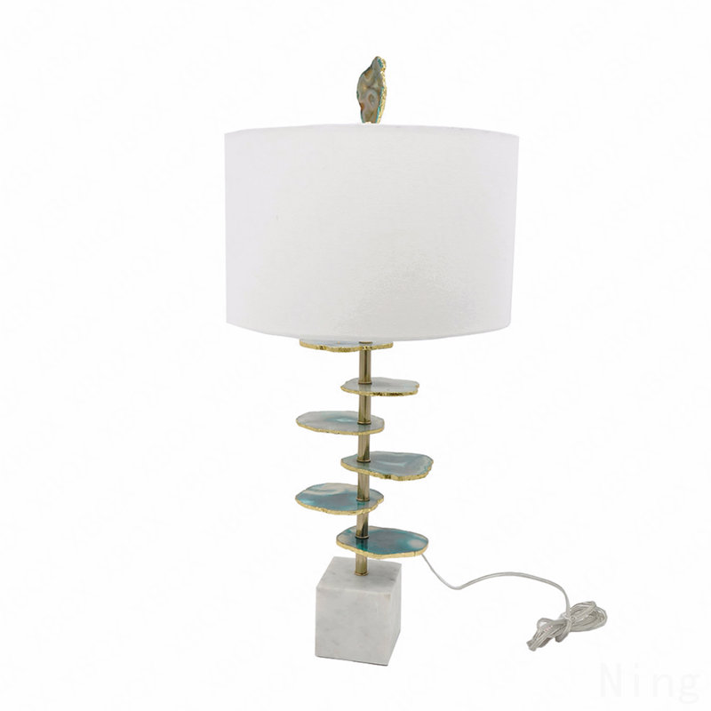 P 15 x 29,5 po Lampe de table tranche d'agate verdoyante avec base en marbre