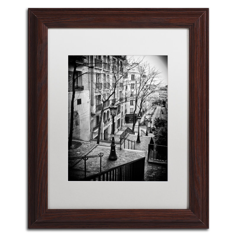 « parisian lamppost » par philippe hugonnard,, reproduction de photo encadrée, H 14 po x l 11 po x P 0,5 po, Cadre noir