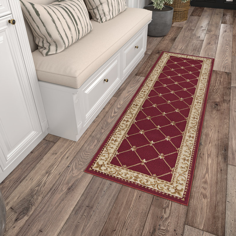 Tapis oriental rouge / beige / or Clarence, Tapis de couloir 2 pi 3 po x 10 pi