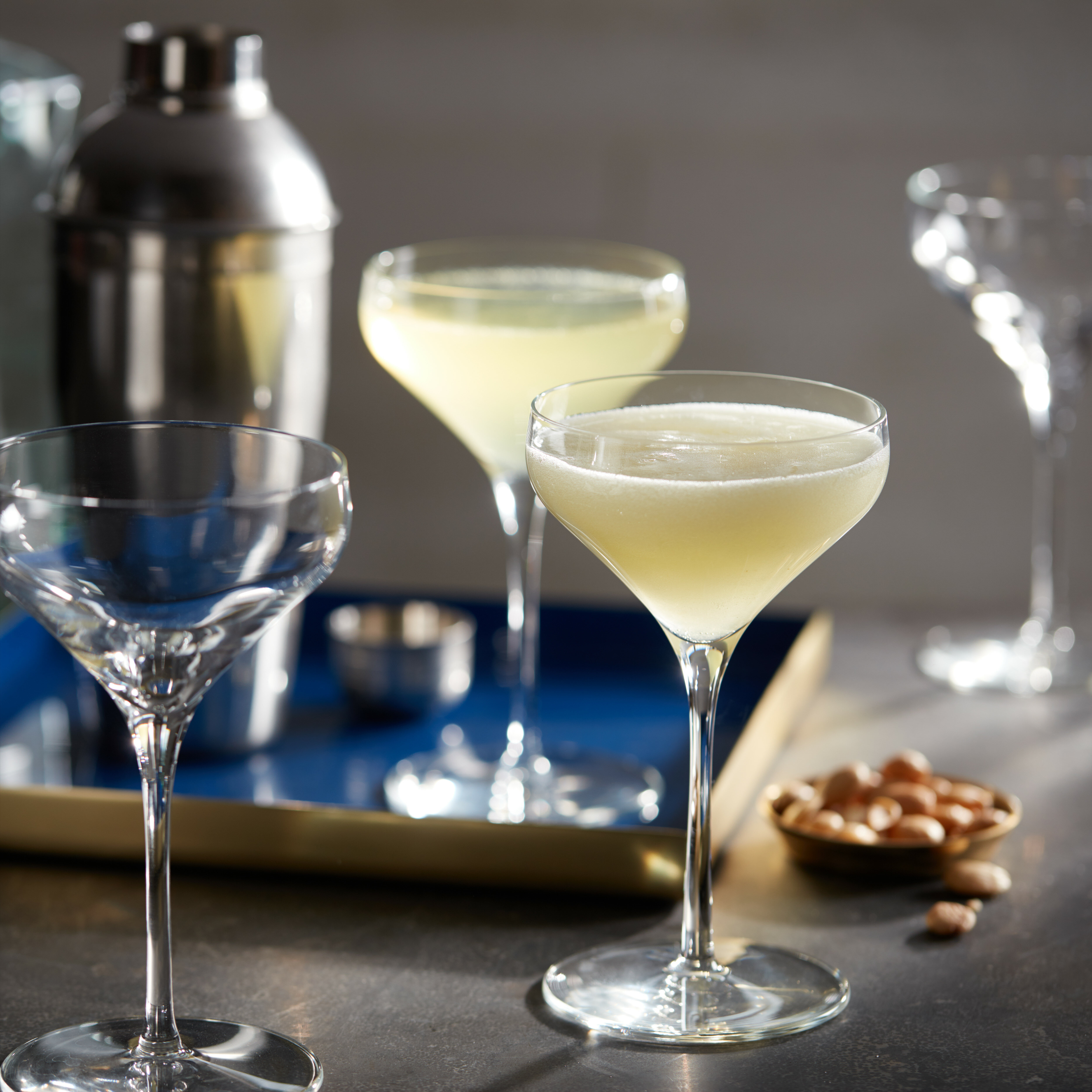  Vintage Art Deco Coupe Glasses, Set of 4, 7 oz Classic Cocktail  Glassware for Champagne, Martini, Manhattan, Cosmopolitan, Sidecar