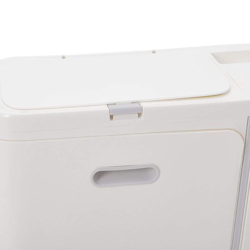 Ariela Plastic Step On Kitchen Trash Can - 4.4L