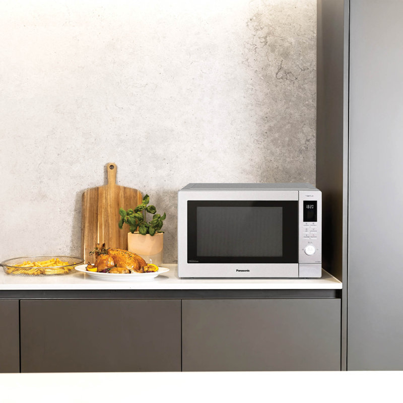 20L 800w Solo Microwave Black