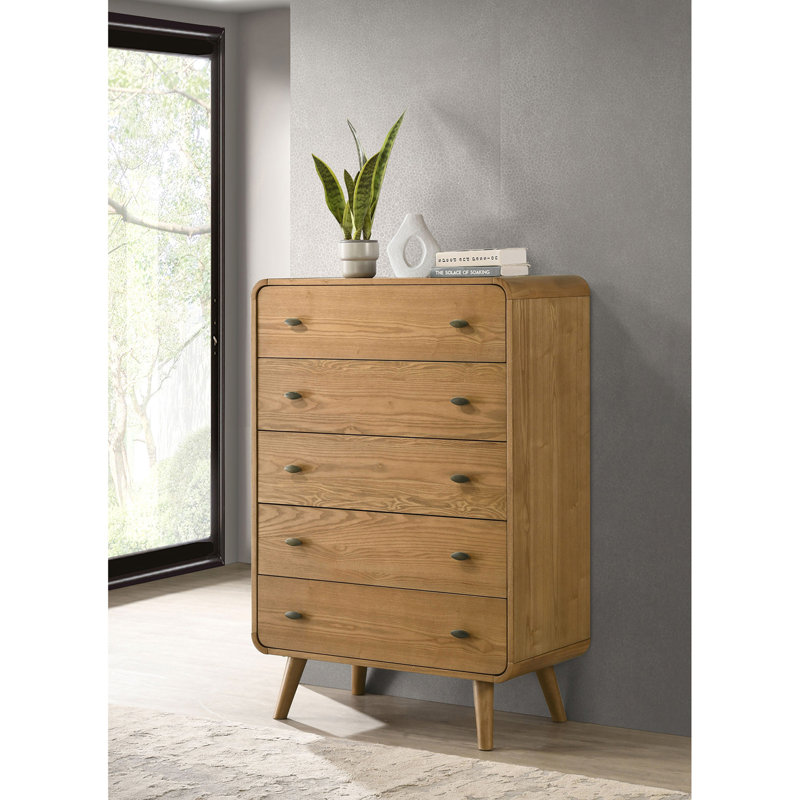 Commode de chambre à coucher Winston en frêne clair à 5 tiroirs