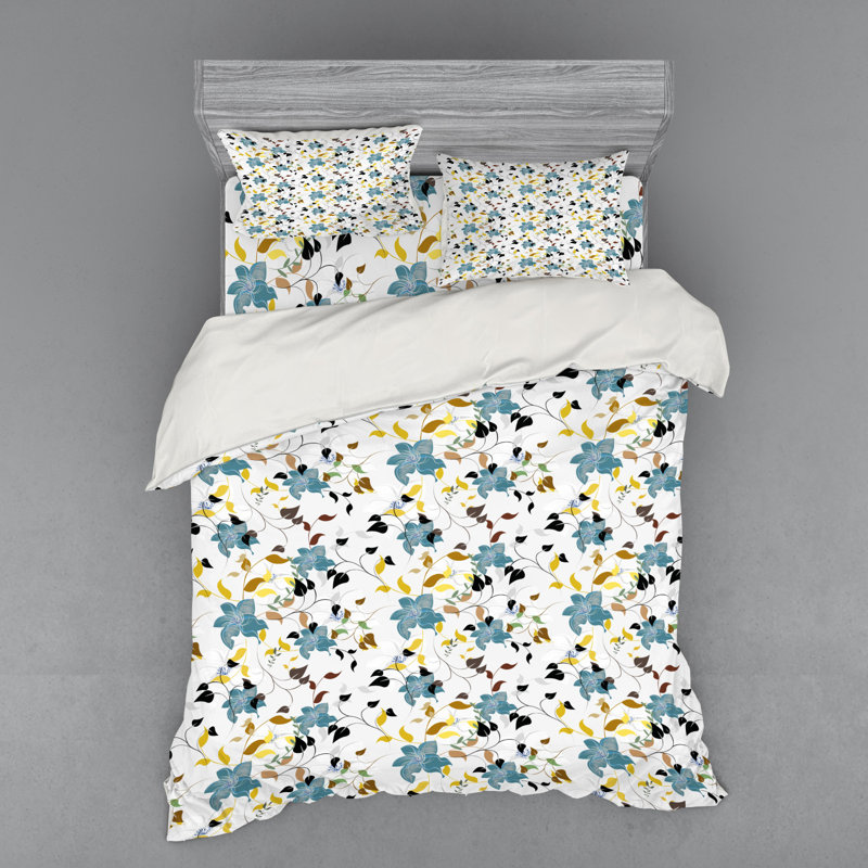 Farmhouse / Country Floral Duvet Cover, Queen Duvet Cover + 3 Additional Pieces
