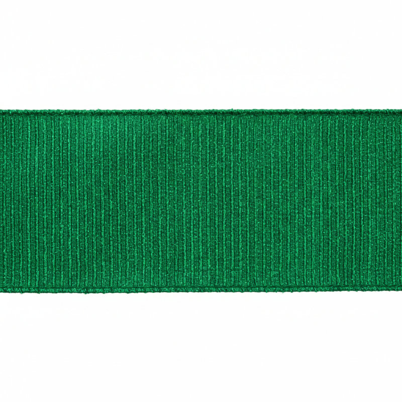 La bande plissée en métal émeraude 4 po X10 Yds de Holiday Aisle® avec support en émeraude.