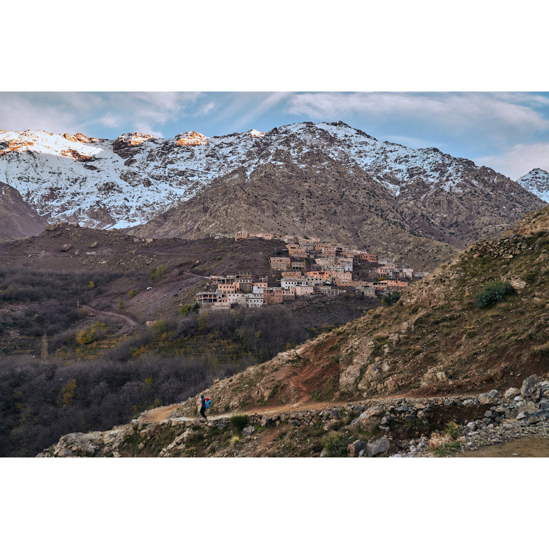 Wandern im Hohen Atlas von Lukas Hodon - Leinwandfoto