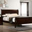 Grand lit en bois de cerisier massif, style transitionnel pour la chambre à coucher, pieds de support et cadre de lit anglais, pièce de chambre à coucher avec base requise