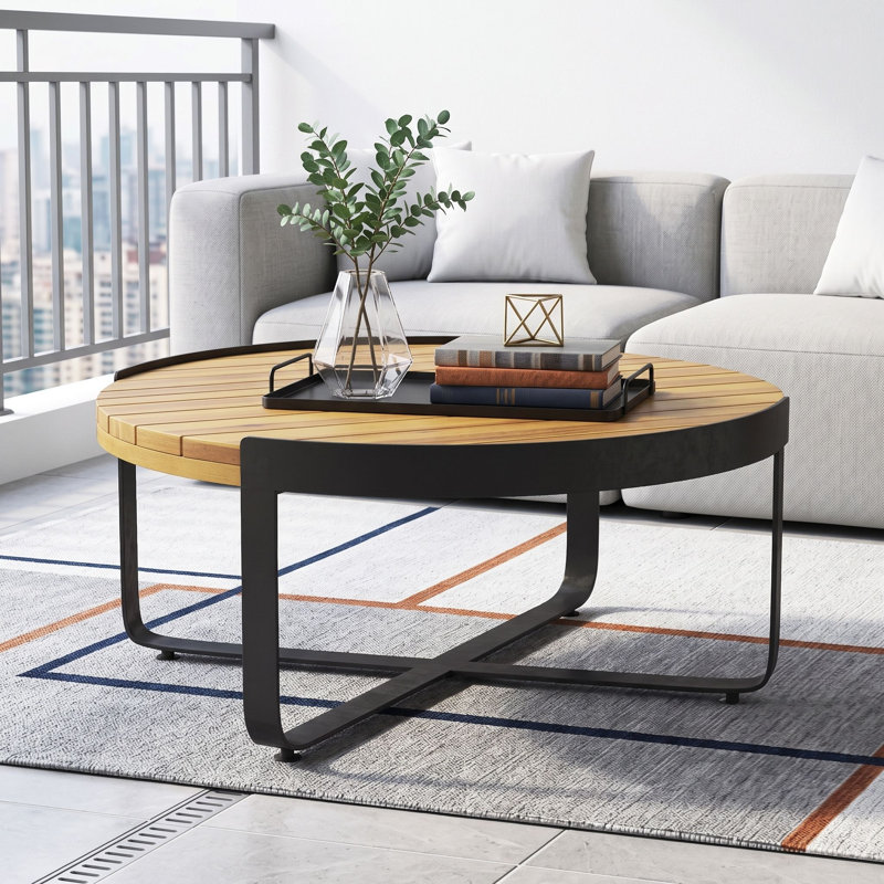 Table de patio en bois pour l'extérieur avec base transversale pour les sièges industriels modernes