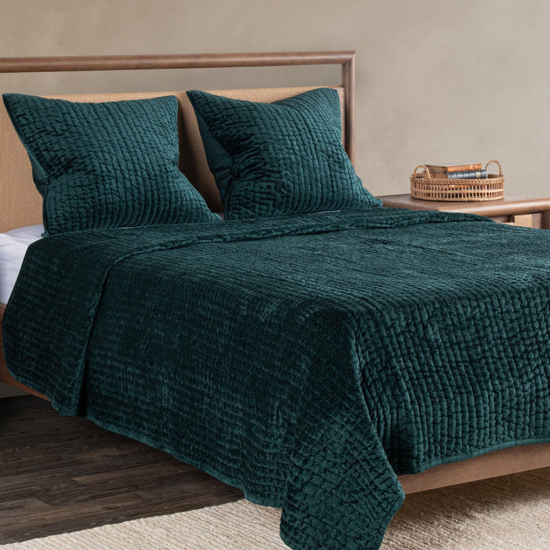 Bari Velvet Rayon Queen Quilt, Queen Quilt, Emerald Green