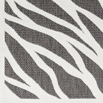 Courtne Indoor / Outdoor Rug