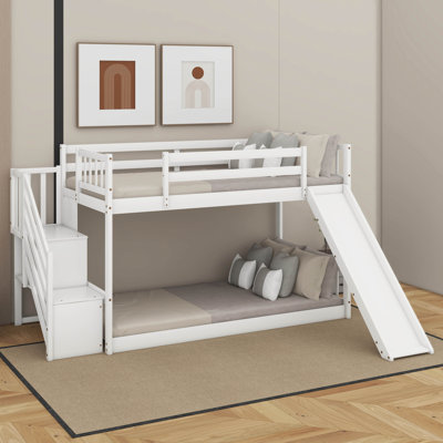 Lit superposé simple au-dessus de simple avec glissière convertible et escalier