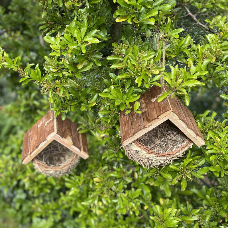 Woven Martin Hanging Bird House with Roof