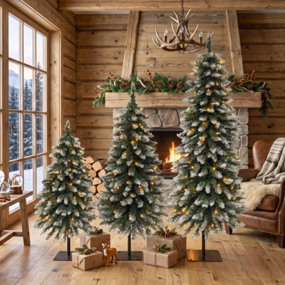Sapins artificiels Frostvale préilluminés en 3 parties, forme crayon, avec pointes enneigées et lumières DEL blanc chaud, pour porche d'entrée
