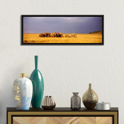 «Elephant Herd, Maasai Mara Kenya», reproduction de photo sur toile