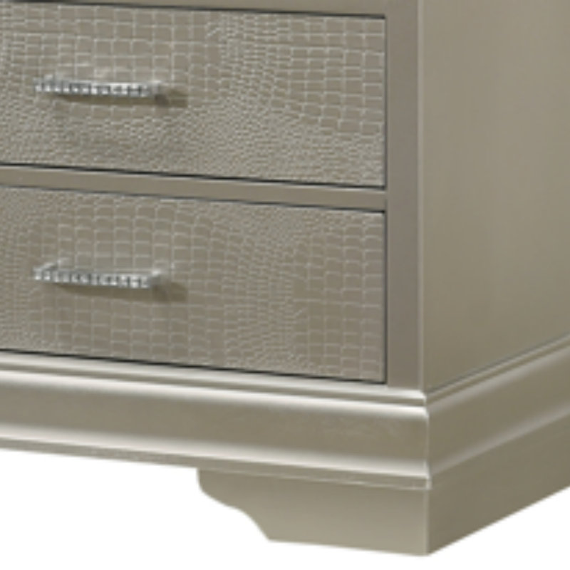 Commode Amalia avec tiroirs en relief en crocodile, poignées en cristal et queue d'aronde pour un rangement élégant