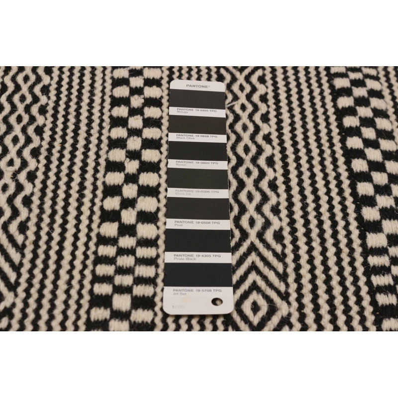 Nevada Black, Cream Kilim 5'0" x 8'0"