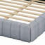 Lit de plancher en velours-722255364