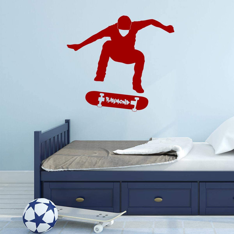Adhésif décoratif Trinx Custom Skateboarder à personnaliser avec le nom de votre choix - CS50, H 14 po x l 15 po, Bourgogne