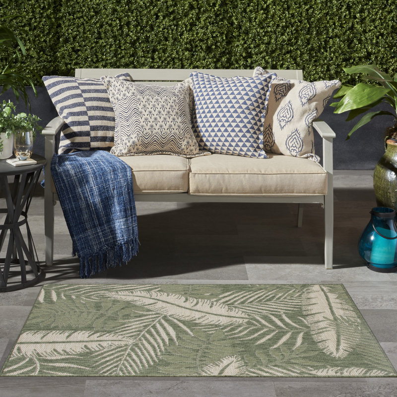 Bertine Floral Indoor / Outdoor Rug, Rectangle 2' x 4'