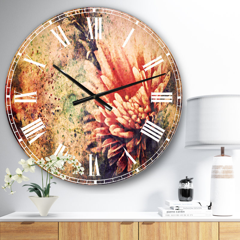 Art grunge avec fleur et éclaboussures - Horloge murale traditionnelle, Moyenne