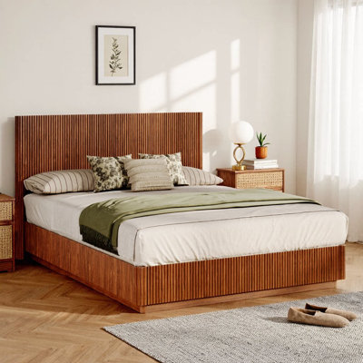 Structure de lit Alviera avec lumières DEL et lignes courbes ondulées en bois | Lit plateforme Walve