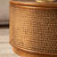 Table basse ronde en rotin avec rangement amovible, garniture en corde de chanvre tissée à la main, style boho-chic, parfaite pour les salons confortables et les espaces compacts