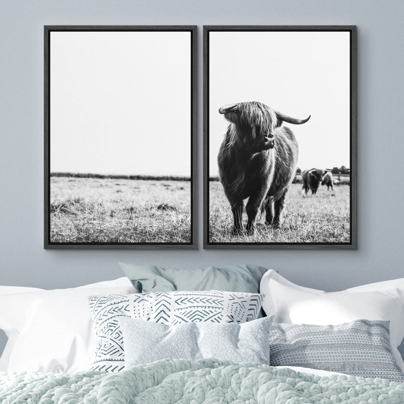 Bouvier noir et blanc Hignland dans une ferme de campagne, animaux sauvages, photographie moderne, rustique, 2 pièces, Noir