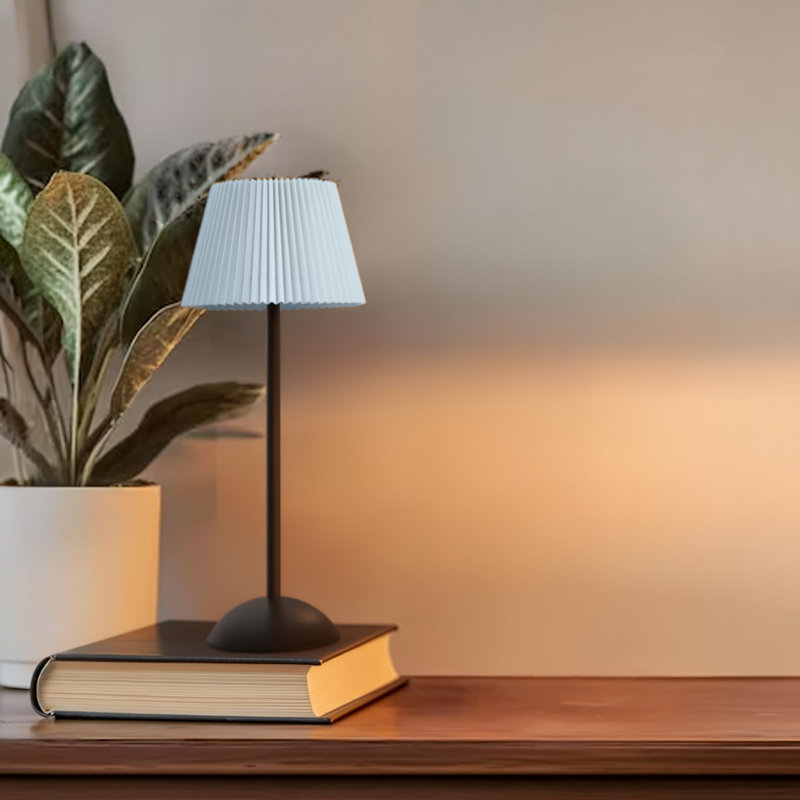 Lampe solaire à abat-jour bleu 15 "H, Blue Shade