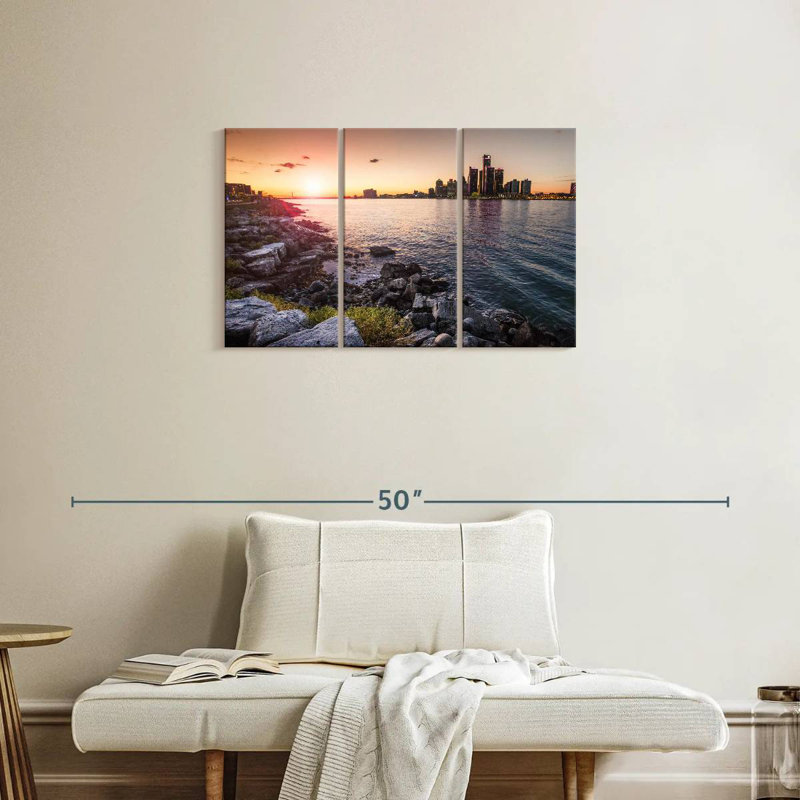 Sebbie Detroit Sunset, 20" H x 33" W